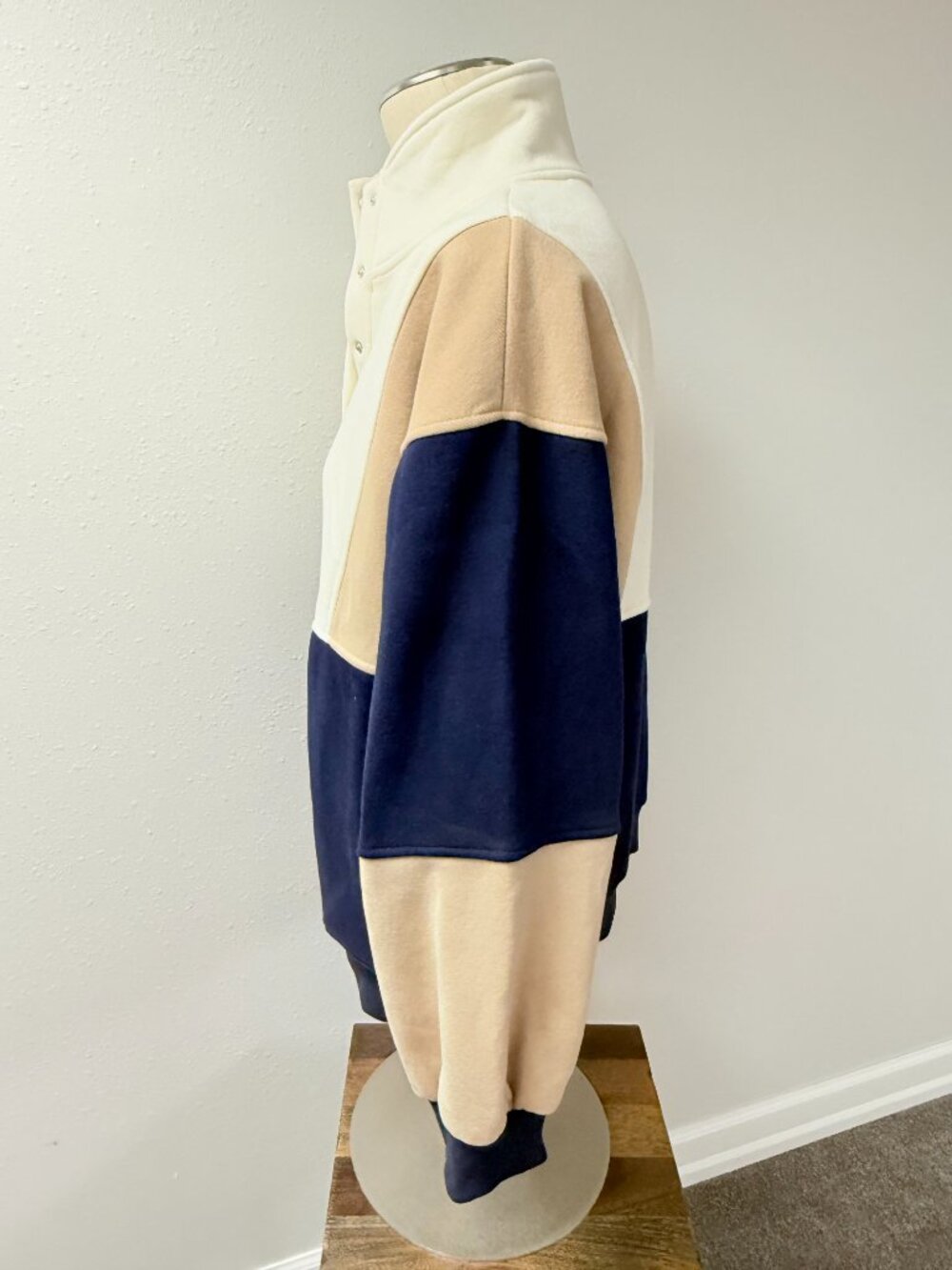 AEMI+CO Colorblock Pullover - Picture 6 of 11